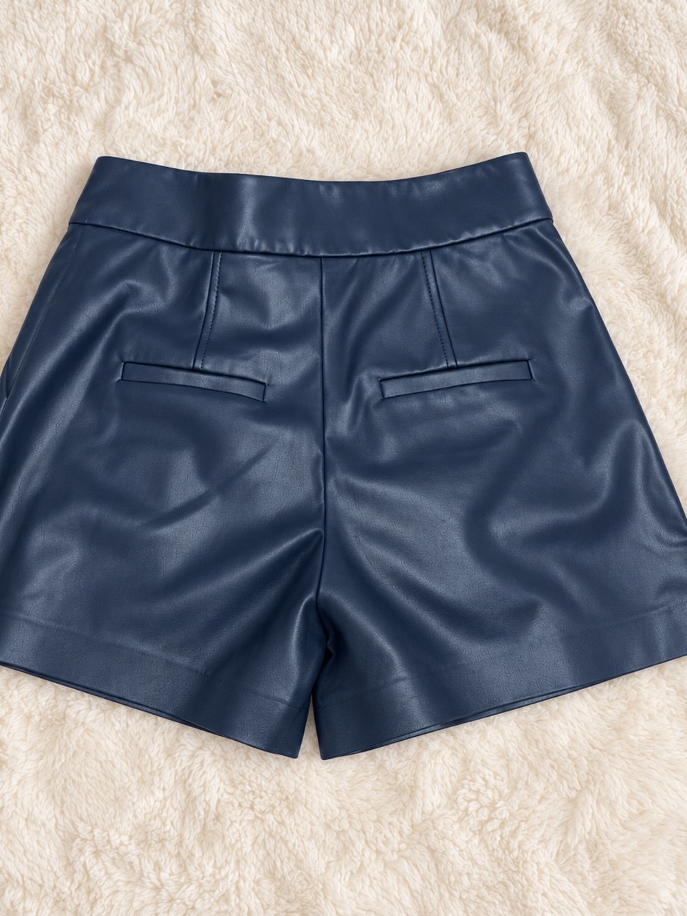 NWOT VERONICA BEARD Haina Navy Vegan Leather Pleated High Rise Designer Shorts - Picture 4 of 15